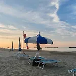 Casa vacanze Inviting In With Swimming Pool San Costanzo