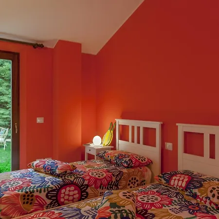 Inviting In With Swimming Pool Vakantiehuis *