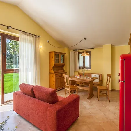 Inviting In With Swimming Pool Vakantiehuis San Costanzo