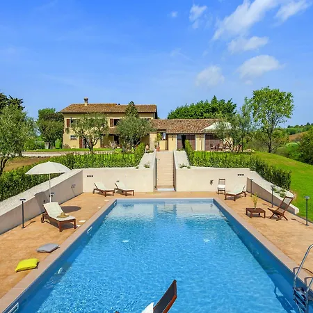 Inviting In With Swimming Pool Vakantiehuis San Costanzo