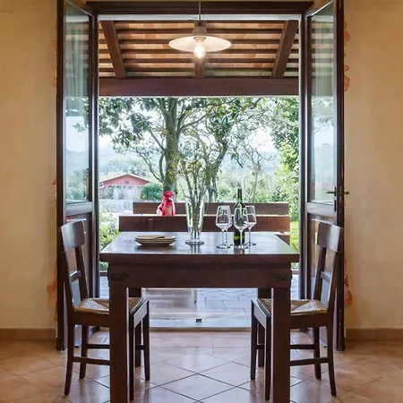 Inviting In With Swimming Pool Vakantiehuis San Costanzo